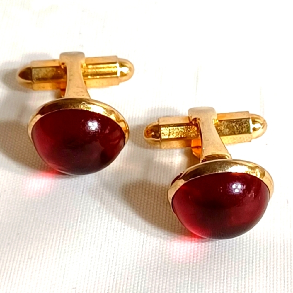 VINTAGE RUBY RED ROUND CUFFLINKS